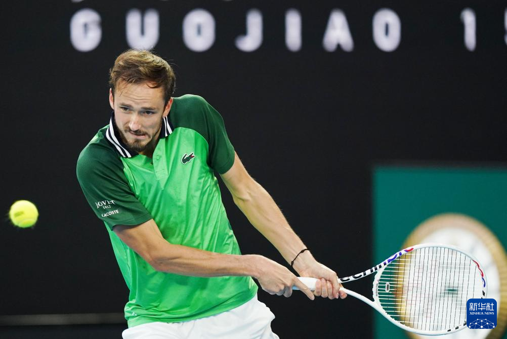 巴萨官宣亚 巴萨官宣亚