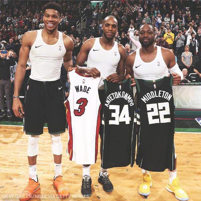 围绕迈尼昂 围绕迈尼昂