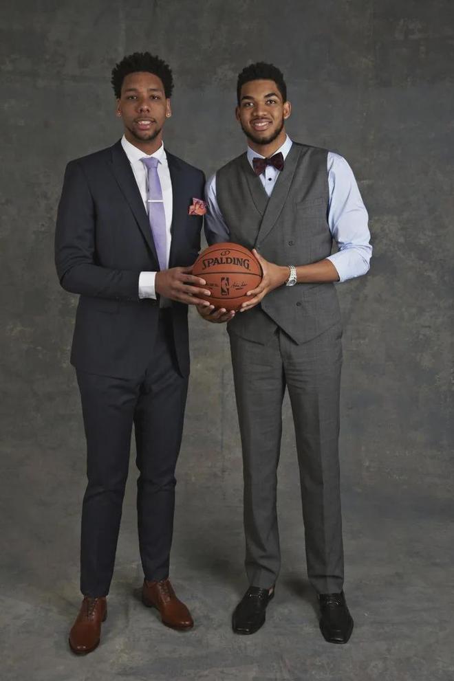 恰好对应腕 恰好对应腕